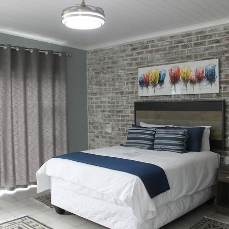Berry Lane Guesthouse Kroonstad Buitenkant foto