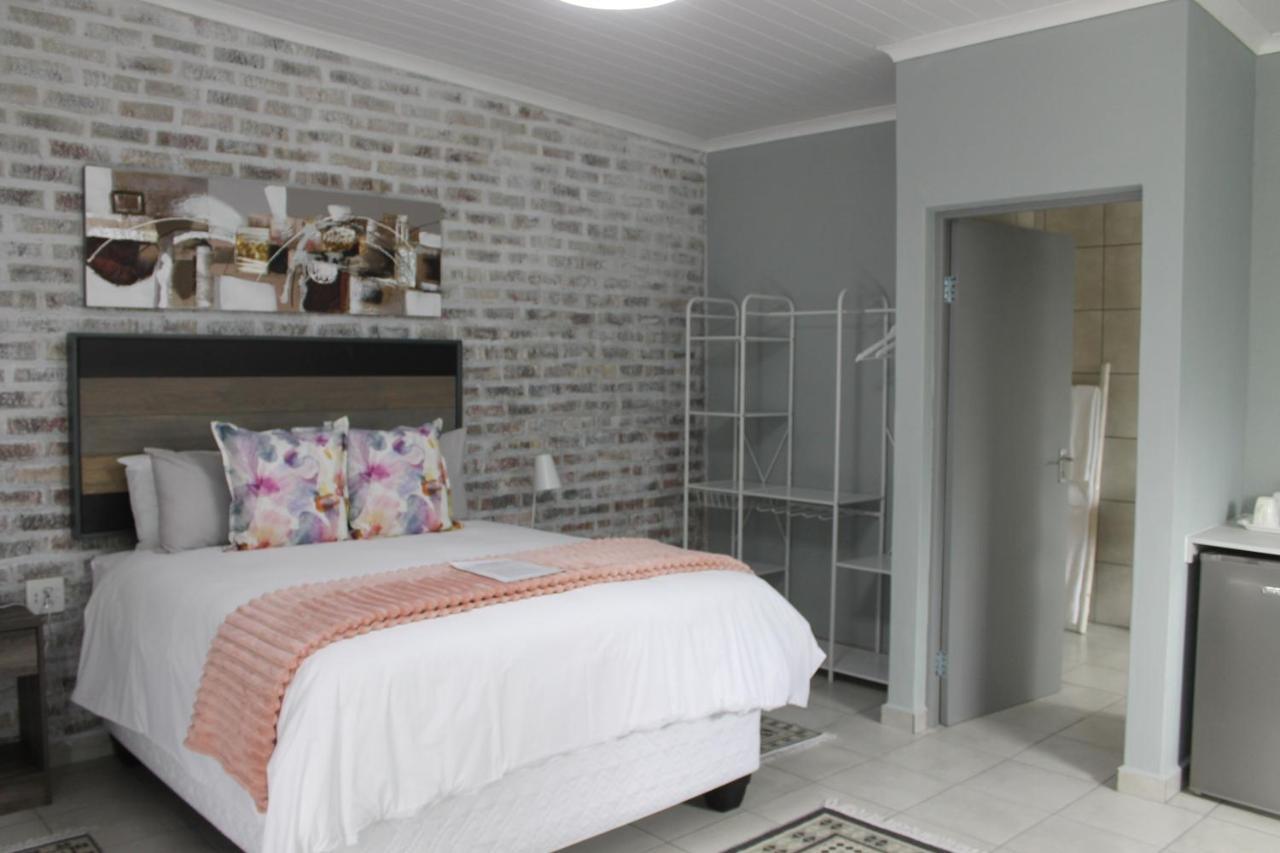 Berry Lane Guesthouse Kroonstad Buitenkant foto
