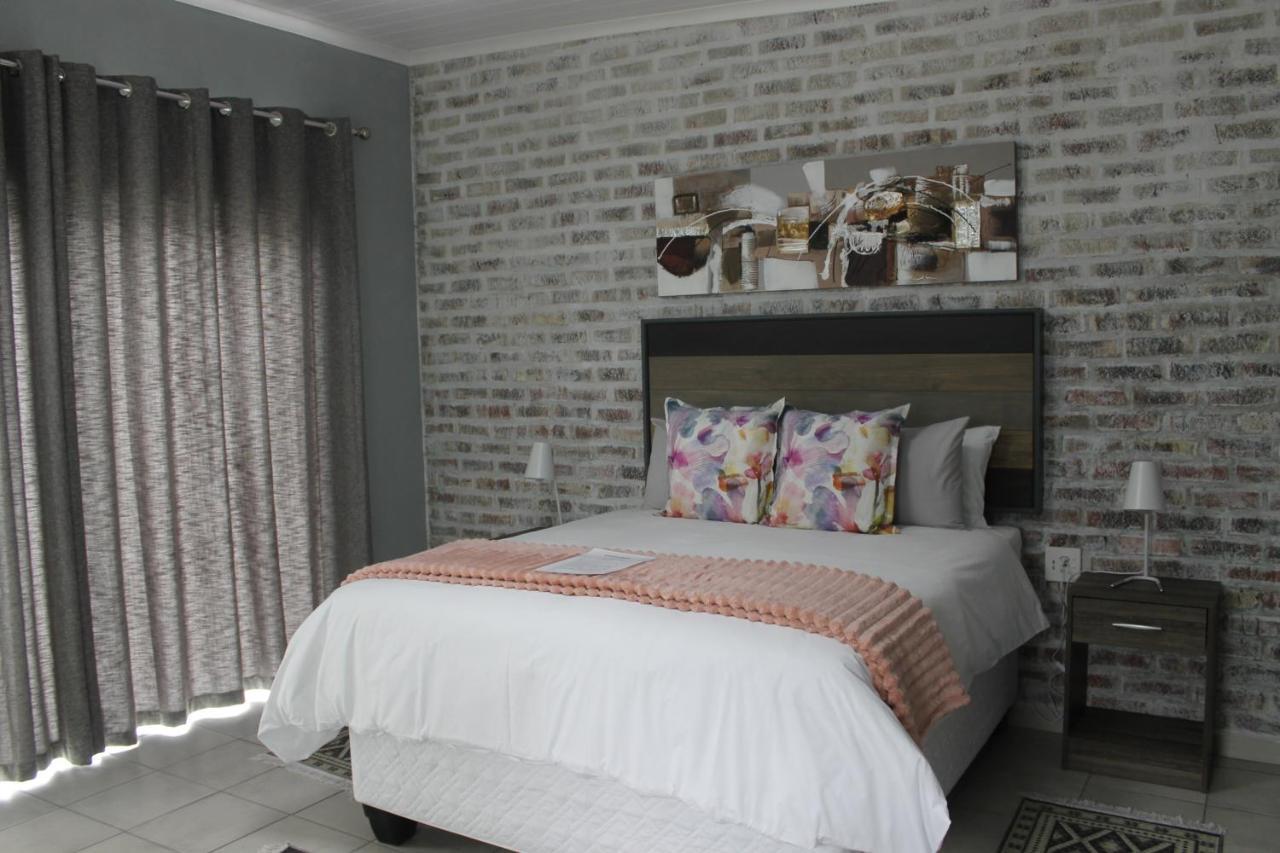 Berry Lane Guesthouse Kroonstad Buitenkant foto