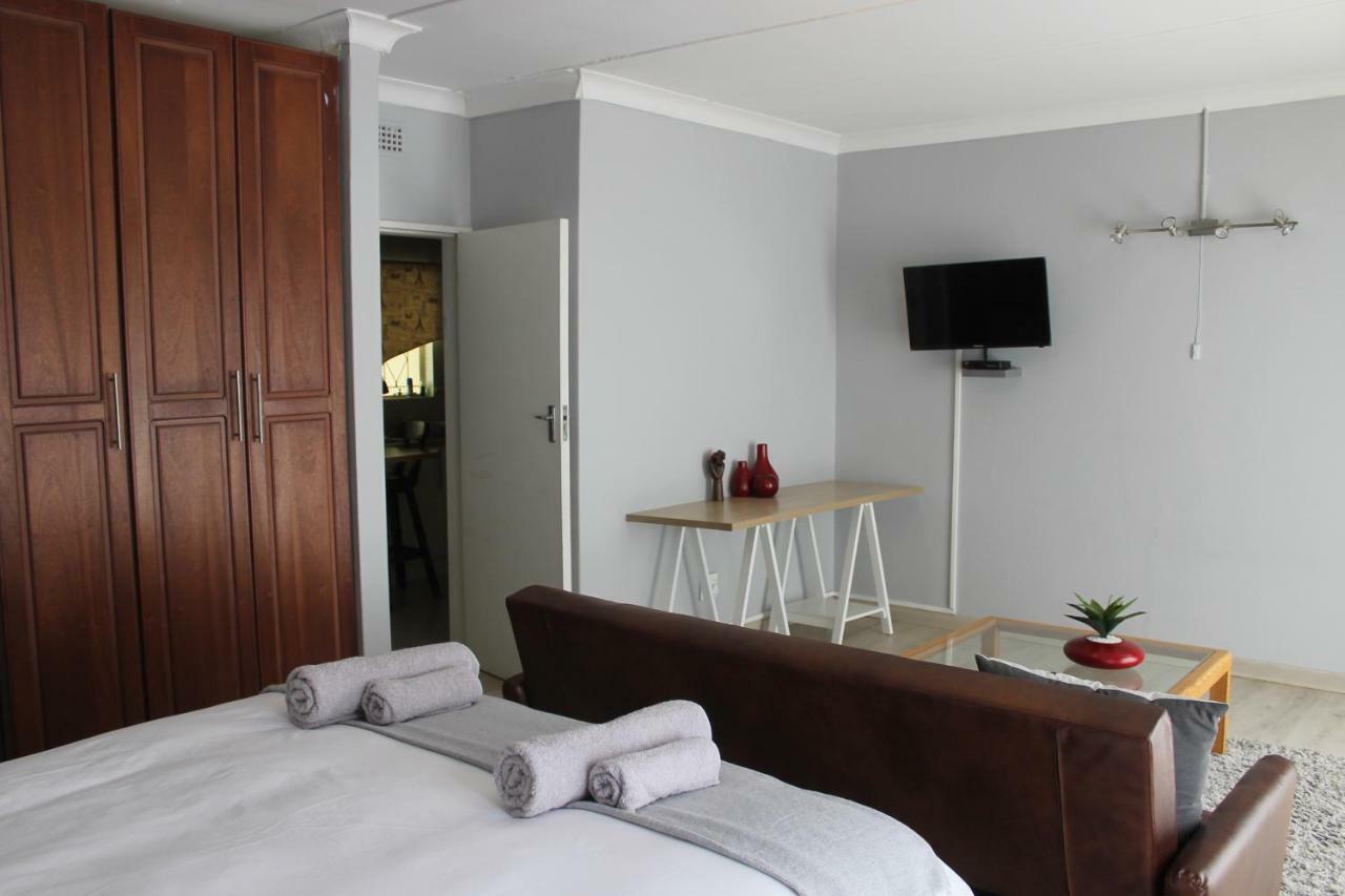 Berry Lane Guesthouse Kroonstad Buitenkant foto