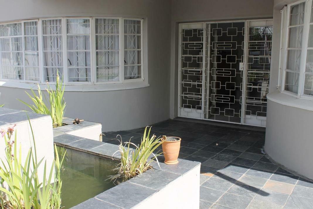 Berry Lane Guesthouse Kroonstad Buitenkant foto